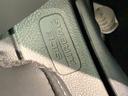 ｅ：ＨＥＶホーム　Ｈ　ＳＥＮＳＩＮＧ　最長５年保証　ワンオ－ナ－　前後誤発進抑制機能　助手席エアバッグ　運転席エアバッグ　１オナ　ＬＥＤライト　ＵＳＢ接続　バックカメラ　ＡＢＳ　サイドエアバッグ　フルセグＴＶ　記録簿（25枚目）