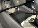 ｅ：ＨＥＶホーム　Ｈ　ＳＥＮＳＩＮＧ　最長５年保証　ワンオ－ナ－　前後誤発進抑制機能　助手席エアバッグ　運転席エアバッグ　１オナ　ＬＥＤライト　ＵＳＢ接続　バックカメラ　ＡＢＳ　サイドエアバッグ　フルセグＴＶ　記録簿（26枚目）