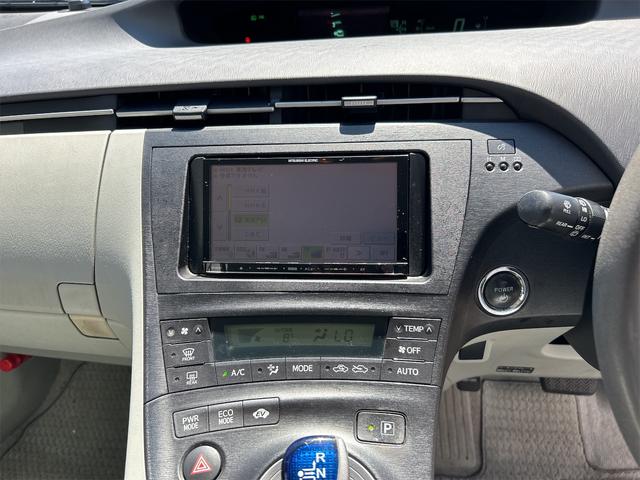 Ｓ　ハイブリッド　ＥＴＣ　バックカメラ　ＴＶ　スマートキー　電動格納ミラー　ＣＶＴ　アルミホイール　ＣＤ　ミュージックプレイヤー接続可　Ｂｌｕｅｔｏｏｔｈ(4枚目)