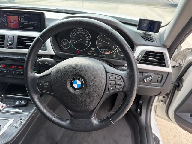 ３シリーズ ３２０ｄツーリング　ナビ　クリアランスソナー　オートクルーズコントロール　アルミホイール　オートライト　ターボ　スマートキー　アイドリングストップ　ＡＴ　ＡＢＳ　ＥＳＣ　ＣＤ　エアコン　パワーステアリング（3枚目）