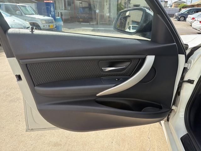 ３シリーズ ３２０ｄツーリング　ナビ　クリアランスソナー　オートクルーズコントロール　アルミホイール　オートライト　ターボ　スマートキー　アイドリングストップ　ＡＴ　ＡＢＳ　ＥＳＣ　ＣＤ　エアコン　パワーステアリング（27枚目）