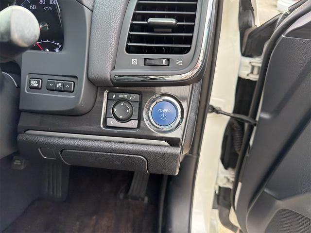 クラウンハイブリッド アスリートS ETC オートクルーズコントロール TV アルミホイール HID CVT スマートキー 電動格納ミラー 盗難防止システム パワーシート 衝突安全ボディ ABS ESC エアコン パワーステアリング(7枚目)
