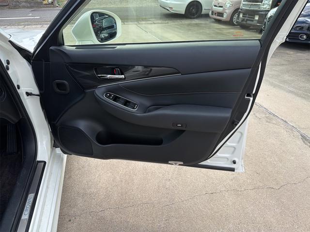 クラウンハイブリッド アスリートS ETC オートクルーズコントロール TV アルミホイール HID CVT スマートキー 電動格納ミラー 盗難防止システム パワーシート 衝突安全ボディ ABS ESC エアコン パワーステアリング(8枚目)