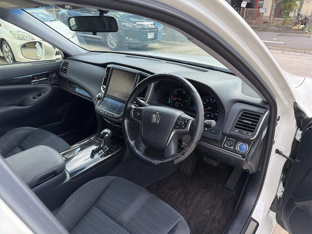 クラウンハイブリッド アスリートS ETC オートクルーズコントロール TV アルミホイール HID CVT スマートキー 電動格納ミラー 盗難防止システム パワーシート 衝突安全ボディ ABS ESC エアコン パワーステアリング(9枚目)