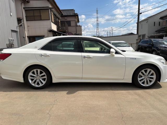 クラウンハイブリッド アスリートS ETC オートクルーズコントロール TV アルミホイール HID CVT スマートキー 電動格納ミラー 盗難防止システム パワーシート 衝突安全ボディ ABS ESC エアコン パワーステアリング(23枚目)