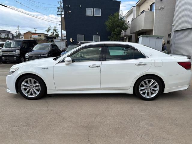 クラウンハイブリッド アスリートS ETC オートクルーズコントロール TV アルミホイール HID CVT スマートキー 電動格納ミラー 盗難防止システム パワーシート 衝突安全ボディ ABS ESC エアコン パワーステアリング(24枚目)