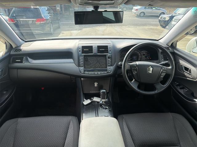 クラウン 2.5アスリート ナビパッケージ ETC オートクルーズコントロール ナビ アルミホイール HID サンルーフ AT スマートキー 電動格納ミラー 盗難防止システム CD DVD再生 MD ミュージックプレイヤー接続可 衝突安全ボディ(2枚目)