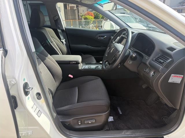 クラウン 2.5アスリート ナビパッケージ ETC オートクルーズコントロール ナビ アルミホイール HID サンルーフ AT スマートキー 電動格納ミラー 盗難防止システム CD DVD再生 MD ミュージックプレイヤー接続可 衝突安全ボディ(9枚目)