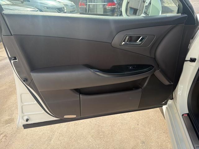 クラウン 2.5アスリート ナビパッケージ ETC オートクルーズコントロール ナビ アルミホイール HID サンルーフ AT スマートキー 電動格納ミラー 盗難防止システム CD DVD再生 MD ミュージックプレイヤー接続可 衝突安全ボディ(28枚目)