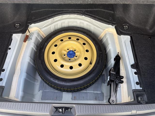 クラウン 2.5アスリート ナビパッケージ ETC オートクルーズコントロール ナビ アルミホイール HID サンルーフ AT スマートキー 電動格納ミラー 盗難防止システム CD DVD再生 MD ミュージックプレイヤー接続可 衝突安全ボディ(39枚目)