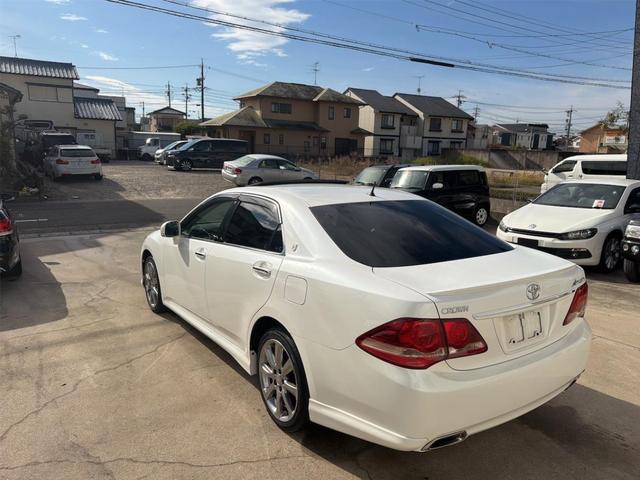 クラウン 2.5アスリート ナビパッケージ ETC オートクルーズコントロール ナビ アルミホイール HID サンルーフ AT スマートキー 電動格納ミラー 盗難防止システム CD DVD再生 MD ミュージックプレイヤー接続可 衝突安全ボディ(42枚目)