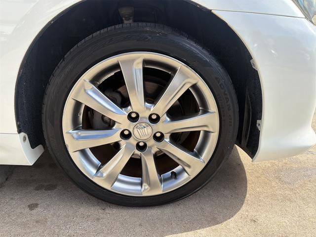 クラウン 2.5アスリート ナビパッケージ ETC オートクルーズコントロール ナビ アルミホイール HID サンルーフ AT スマートキー 電動格納ミラー 盗難防止システム CD DVD再生 MD ミュージックプレイヤー接続可 衝突安全ボディ(43枚目)