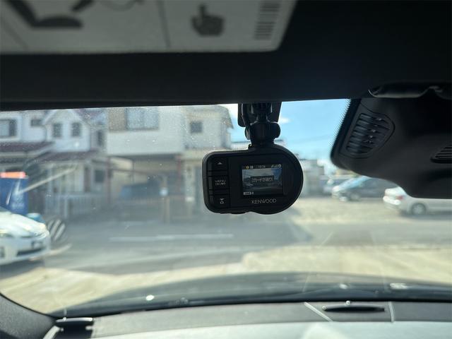 Eクラスステーションワゴン E250 ステーションワゴン アバンギャルド ドライブレコーダー TV クリアランスソナー オートクルーズコントロール アルミホイール オートライト パワーシート スマートキー 電動格納ミラー シートヒーター AT ルーフレール ABS CD(32枚目)