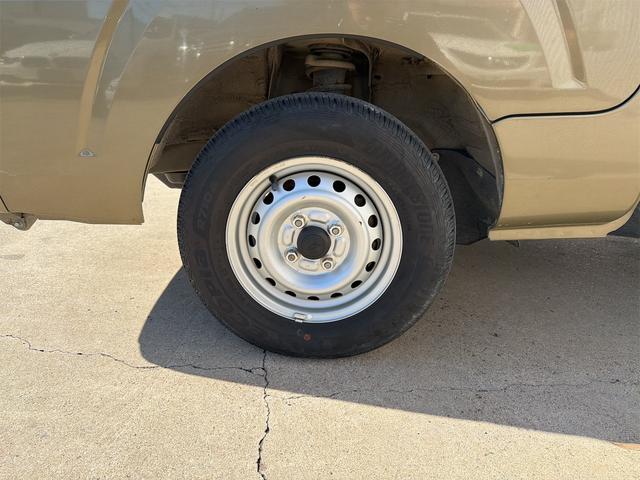 ハイゼットトラック スタンダード 軽トラック MT エアコン パワーウィンドウ 運転席エアバッグ(10枚目)