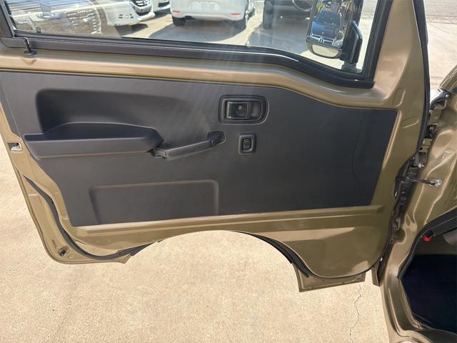 ハイゼットトラック スタンダード 軽トラック MT エアコン パワーウィンドウ 運転席エアバッグ(13枚目)