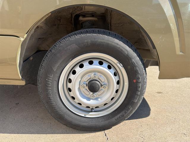 ハイゼットトラック スタンダード 軽トラック MT エアコン パワーウィンドウ 運転席エアバッグ(17枚目)