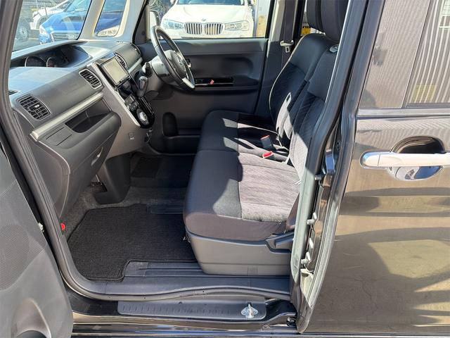 タント カスタムＲＳ　スマートセレクションＳＡ　ＥＴＣ　両側電動スライドドア　ナビ　衝突被害軽減システム　スマートキー　アイドリングストップ　電動格納ミラー　ベンチシート　ＣＶＴ　ＥＳＣ　アルミホイール　エアコン　パワーウィンドウ（10枚目）