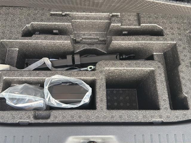 タント カスタムＲＳ　スマートセレクションＳＡ　ＥＴＣ　両側電動スライドドア　ナビ　衝突被害軽減システム　スマートキー　アイドリングストップ　電動格納ミラー　ベンチシート　ＣＶＴ　ＥＳＣ　アルミホイール　エアコン　パワーウィンドウ（40枚目）