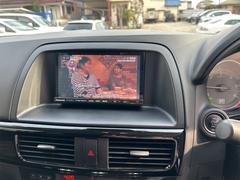 ＴＶ付きの車となっております。送迎時の待ち時間などとてもお役に立ちます。 4