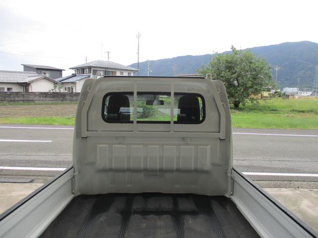 ＮＴ１００クリッパートラック ＤＸ　４ＷＤ　５ＭＴ　パワステ　エアコン　ＡＢＳ　エアバック（6枚目）