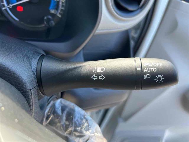 ｅＫワゴン Ｍ　届け出済み未使用車　バックカメラ　クリアランスソナー　レーンアシスト　衝突被害軽減システム　オートライト　キーレスエントリー　アイドリングストップ　電動格納ミラー　シートヒーター　ベンチシート　ＣＶＴ（8枚目）