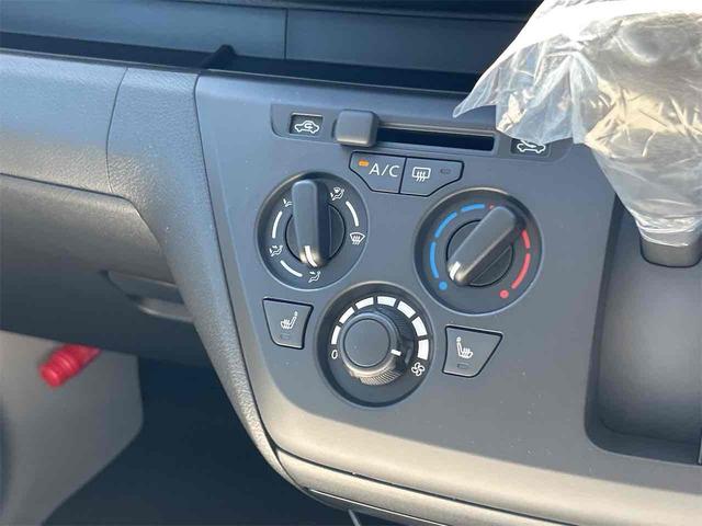 ｅＫワゴン Ｍ　届け出済み未使用車　バックカメラ　クリアランスソナー　レーンアシスト　衝突被害軽減システム　オートライト　キーレスエントリー　アイドリングストップ　電動格納ミラー　シートヒーター　ベンチシート　ＣＶＴ（5枚目）