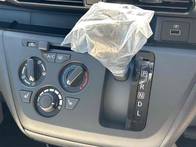 ｅＫワゴン Ｍ　届け出済み未使用車　バックカメラ　クリアランスソナー　レーンアシスト　衝突被害軽減システム　オートライト　キーレスエントリー　アイドリングストップ　電動格納ミラー　シートヒーター　ベンチシート　ＣＶＴ（6枚目）