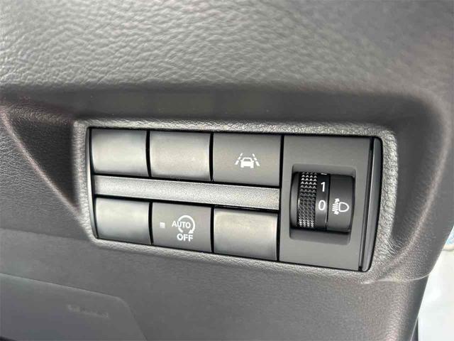 ｅＫワゴン Ｍ　届け出済み未使用車　バックカメラ　クリアランスソナー　レーンアシスト　衝突被害軽減システム　オートライト　キーレスエントリー　アイドリングストップ　電動格納ミラー　シートヒーター　ベンチシート　ＣＶＴ（10枚目）