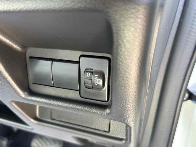 スペーシア ハイブリッドG 届け出済み未使用車 両側スライドドア クリアランスソナー 衝突被害軽減システム オートライト LEDヘッドランプ スマートキー アイドリングストップ 電動格納ミラー ベンチシート 盗難防止システム(6枚目)