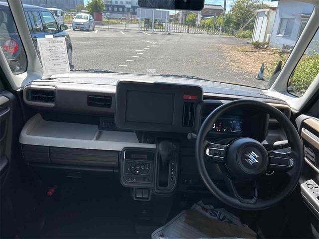 スペーシア ハイブリッドＧ　届け出済み未使用車　両側スライドドア　クリアランスソナー　衝突被害軽減システム　オートライト　ＬＥＤヘッドランプ　スマートキー　アイドリングストップ　電動格納ミラー　シートヒーター　ベンチシート（2枚目）