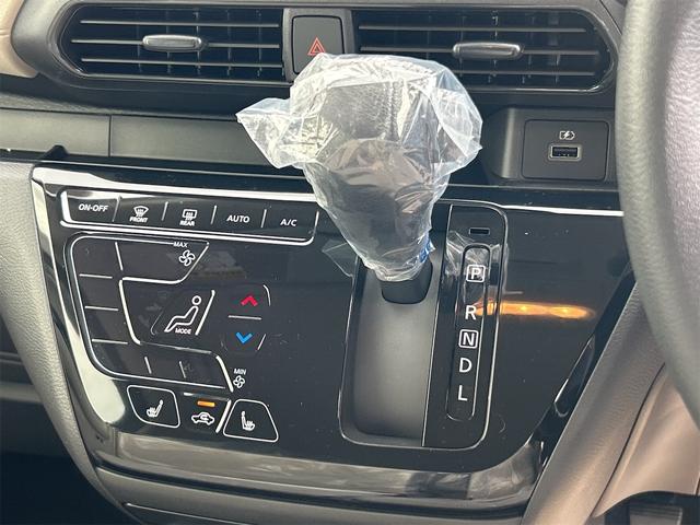 eKワゴン G 届け出済み未使用車 バックカメラ クリアランスソナー レーンアシスト 衝突被害軽減システム オートライト スマートキー アイドリングストップ 電動格納ミラー シートヒーター ベンチシート CVT(5枚目)