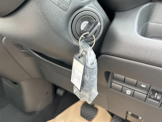 ｅＫワゴン Ｍ　届け出済み未使用車　バックカメラ　クリアランスソナー　レーンアシスト　衝突被害軽減システム　オートライト　キーレスエントリー　アイドリングストップ　電動格納ミラー　シートヒーター　ベンチシート　ＣＶＴ（5枚目）