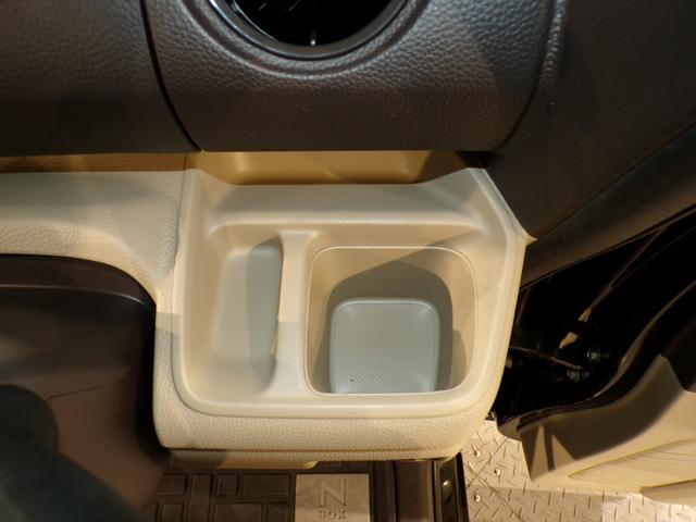 N-BOX G・Lホンダセンシング 4WDBluetooth接続シートヒーター両側電動スライドドアドラレコETCインターナビフルセグTV社外アルミホイールスマートキー 両側PSD 踏み間違い防止 禁煙 USBポート 前席シートヒーター(32枚目)
