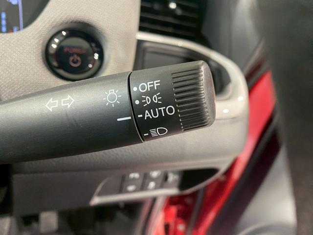 オートライト付です。手元での操作なしでヘッドライトのＯＮ／ＯＦＦできます。トンネルでの点灯・消灯忘れ防止に役立ちます！