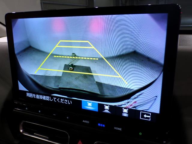 バックカメラもあるので後退時も安心です。