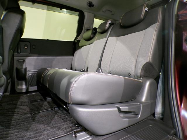 清潔で広々したシートです！後部座席でもゆったり快適に過ごせるので、後ろに座る人たちもドライブが楽しくなりますよ。是非、現車を見て体感してみてください。