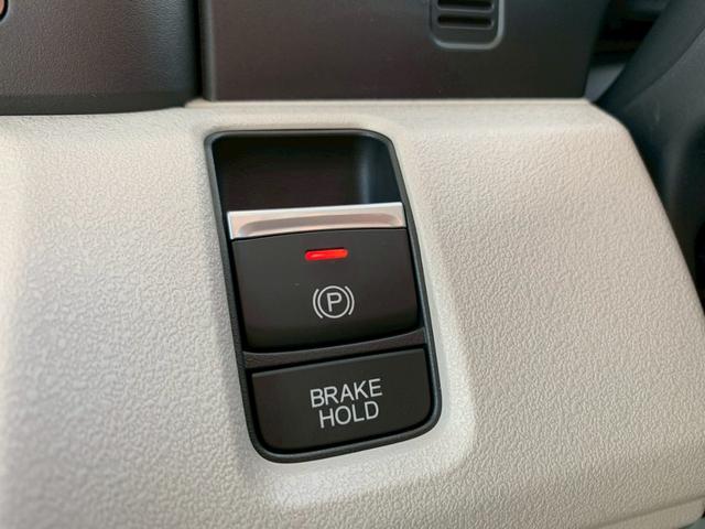 N-BOX ベースグレード 電動スライドドア シートヒーター 4WD 禁煙 エアバック 横滑り防止 Rカメ 前後ソナー LEDライト サイドカーテンエアバック スマ-トキ- アイドリングSTOP クルコン オートエアコン ABS(9枚目)