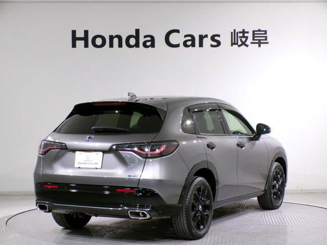 ＺＲ－Ｖ ｅ：ＨＥＶＺ特別仕様車ブラックスタイル　４ＷＤＢｌｕｅｔｏｏｔｈ接続全周囲カメラ電動シート電動リアゲートシートヒーターワイヤレス充電器ドラレコＥＴＣインターナビフルセグＴＶ本革シート純正アルミホイールスマートキー　ドライブレコーダー　禁煙車（2枚目）