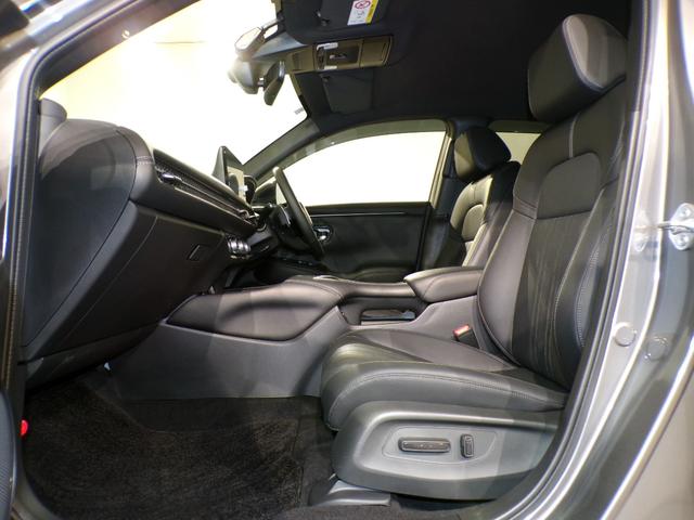 ＺＲ－Ｖ ｅ：ＨＥＶＺ特別仕様車ブラックスタイル　４ＷＤＢｌｕｅｔｏｏｔｈ接続全周囲カメラ電動シート電動リアゲートシートヒーターワイヤレス充電器ドラレコＥＴＣインターナビフルセグＴＶ本革シート純正アルミホイールスマートキー　ドライブレコーダー　禁煙車（47枚目）