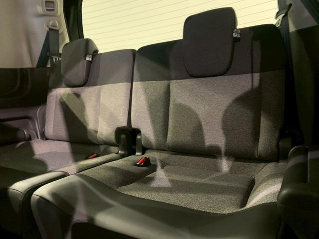 フリード ｅ：ＨＥＶエアーＥＸ　両側電動スライドドア　フルセグＴＶ　メモリナビ（21枚目）