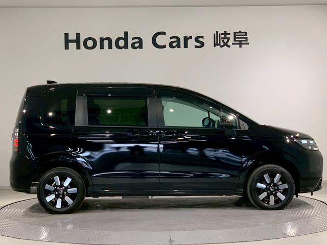 フリード ｅ：ＨＥＶエアーＥＸ　両側電動スライドドア　フルセグＴＶ　メモリナビ（28枚目）