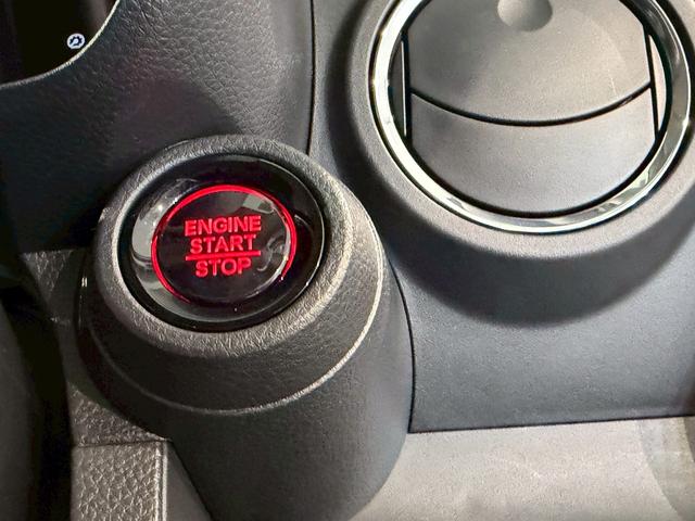 Ｎ－ＯＮＥ オリジナル　当社デモカー　シートヒーター　禁煙　Ｒカメラ　パーキングセンサー　シ－トヒ－タ－　ＬＥＤヘッドライト　横滑り防止　サイドエアバッグ　エアコン　パワーステアリング　ＡＢＳ　ＵＳＢ　クルーズコントロール（17枚目）