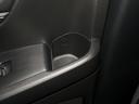 後部座席にもドリンクホルダーがついています。