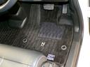 フロアマット装着しています。