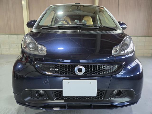 スマートフォーツーカブリオ ＢＲＡＢＵＳ　エクスクルーシブＥＤミッドナイトブルー　５０台限定　４５１最終限定モデル　新品ＬＥＤヘッド＆ナンバー灯　カロッツェリアナビ　Ｂｌｕｅｔｏｏｔｈ　ＹｏｕＴｕｂｅ　フルセグ　バックカメラ　クルーズコントロール　新品タイヤ　電動オープン（2枚目）