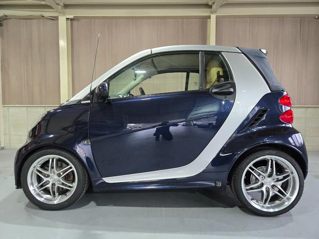スマートフォーツーカブリオ ＢＲＡＢＵＳ　エクスクルーシブＥＤミッドナイトブルー　５０台限定　４５１最終限定モデル　新品ＬＥＤヘッド＆ナンバー灯　カロッツェリアナビ　Ｂｌｕｅｔｏｏｔｈ　ＹｏｕＴｕｂｅ　フルセグ　バックカメラ　クルーズコントロール　新品タイヤ　電動オープン（7枚目）