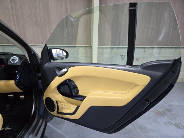 スマートフォーツーカブリオ ＢＲＡＢＵＳ　エクスクルーシブＥＤミッドナイトブルー　５０台限定　４５１最終限定モデル　新品ＬＥＤヘッド＆ナンバー灯　カロッツェリアナビ　Ｂｌｕｅｔｏｏｔｈ　ＹｏｕＴｕｂｅ　フルセグ　バックカメラ　クルーズコントロール　新品タイヤ　電動オープン（27枚目）