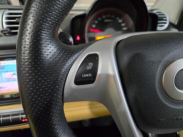 スマートフォーツーカブリオ ＢＲＡＢＵＳ　エクスクルーシブＥＤミッドナイトブルー　５０台限定　４５１最終限定モデル　新品ＬＥＤヘッド＆ナンバー灯　カロッツェリアナビ　Ｂｌｕｅｔｏｏｔｈ　ＹｏｕＴｕｂｅ　フルセグ　バックカメラ　クルーズコントロール　新品タイヤ　電動オープン（35枚目）