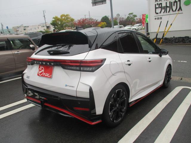 オーラ ニスモ 1年保証 純正メーカーナビ アラウンドビューモニター インテリキー2個 デジタルインナーミラー シーケンシャルドアミラープロパイロット(8枚目)