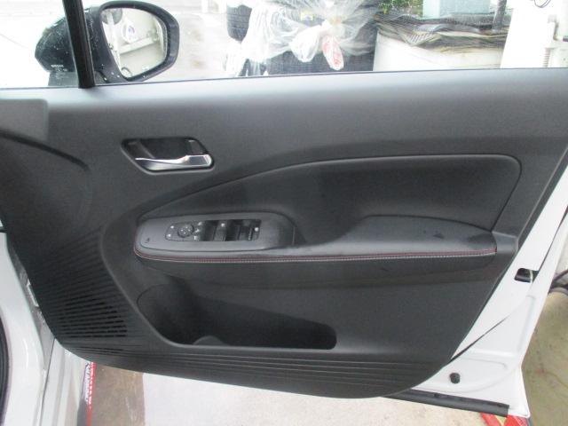 オーラ ニスモ 1年保証 純正メーカーナビ アラウンドビューモニター インテリキー2個 デジタルインナーミラー シーケンシャルドアミラープロパイロット(32枚目)